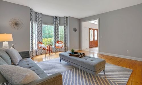 8 Forest View Dr, Martinsville NJ  08836-2039 exterior