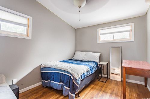 22 Strathmore Dr, Babylon NY  11703-3713 exterior