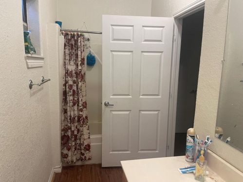 4710 Avenue, Galveston TX  77551-0049 exterior