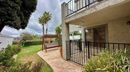 854 Congressional Rd, Simi Valley CA 93065-6613 exterior