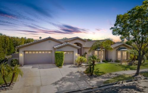 8 King Edward Ct, Rancho Mirage CA  92270-1621 exterior