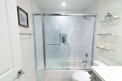 6160 Pacific Coast Hwy, Redondo Beach CA  90277-5907 exterior