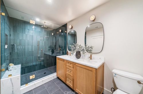 5503 Costello Ave, Van Nuys CA  91401-5706 exterior