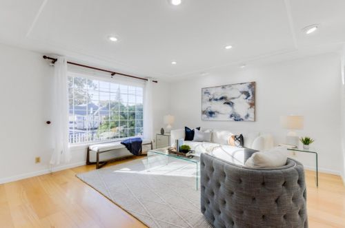 70 Columbia Ave, Redwood City, CA 94063-3611