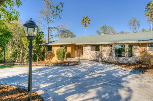 15 Woodcrest Dr, Oroville CA  95966-5518 exterior