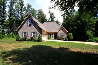 96 Bradys Bluff Dr, Paris, TN 38242-8450