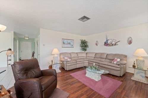 127 Highview Ave, Lehigh Acres FL 33936-7046 exterior