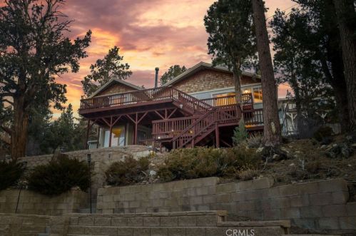 813 Antelope Mountain Dr, Big Bear City, CA 92314-8914
