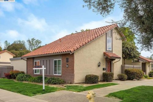 5296 Golden Rd, Pleasanton, CA 94566-6422