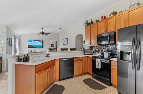 2246 Lawrence St, Fort Pierce, FL 34953-2313