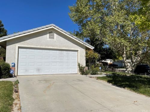 44719 Tarragon Dr, Lancaster, CA 93536-6409