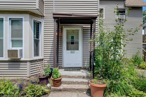 1645 Hewitt Ave, Saint Paul, MN 55104-1197