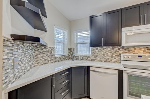 1281 Slash Pne Cir, West Palm Beach FL  33409-7086 exterior