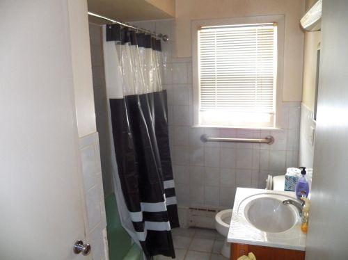 3360 Honey Crk Dr, Milwaukee WI 53221-4062 exterior