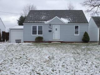 1204 29th St, Canton, OH 44714-1746