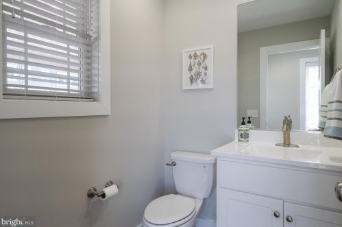 486 Market St, Lewes DE  19958-1125 exterior