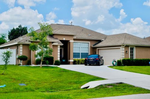 1718 Penrose Ave, Fort Pierce, FL 34953-5128