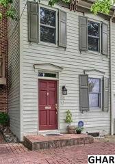 621 Front St, Harrisburg, PA 17104-1627