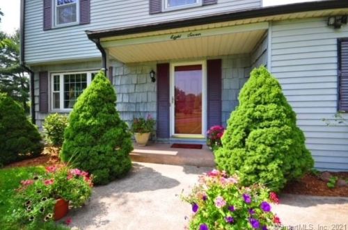 87 Huckleberry Ln, Manchester, CT 06040-6938
