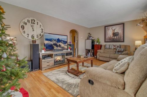 257 Mckinley Ave, Brackett WI  54742-9637 exterior