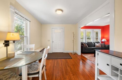 51 Riverview Ave, Groton CT  06340-3513 exterior