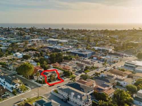 1156 10th St, Manhattan Beach CA  90266-6020 exterior