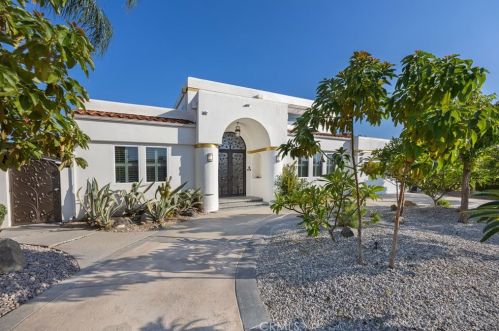 10026 Mattock Ave, Downey CA  90240-3529 exterior