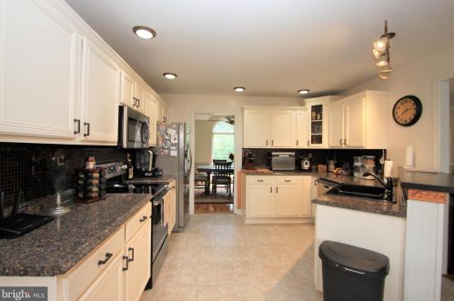 3908 Rapidan Hills Dr, Locust Grove VA  22508-2271 exterior