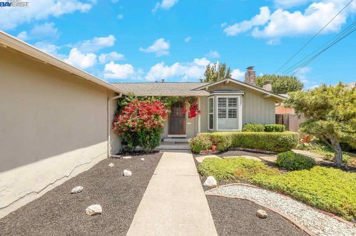24824 Townsend Ave, Hayward, CA 94544-1749