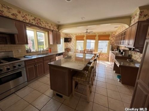 65 Brower Ave, Woodsburgh NY  11598-1743 exterior