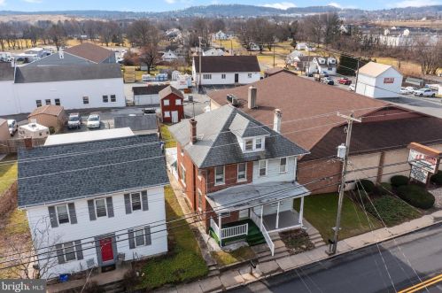 1210 Philadelphia Ave, Gilbertsville PA  19525-9573 exterior