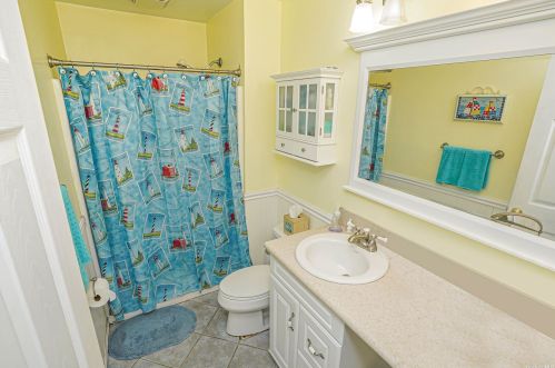 52 Colony Dr, West Sayville NY  11796-1619 exterior