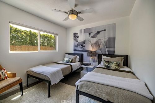 2221 Francis Dr, Palm Springs CA  92262-2553 exterior
