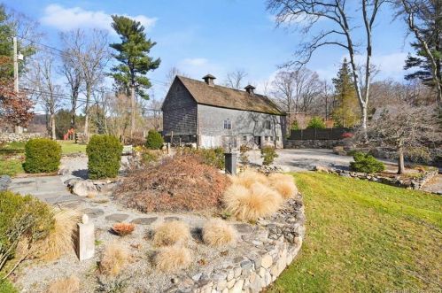 635 Salem Rd, Ridgefield, CT 06877-1732