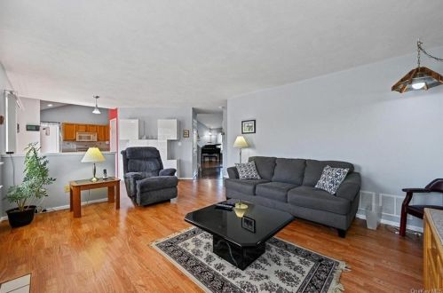 35 Mclaughlin Way, Washingtonville NY  10992-1151 exterior