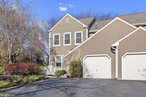 1622 Lakeview Cir, Yardley, PA 19067-5756