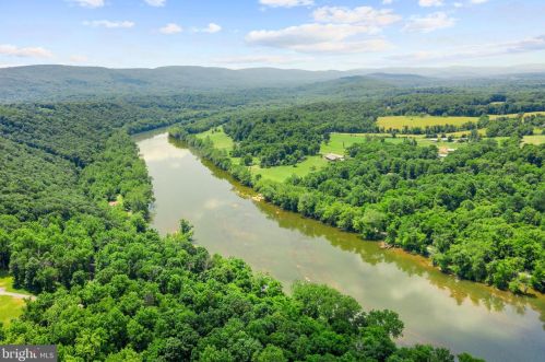 17363 Charles Town Rd, Charles Town WV  25414-5221 exterior