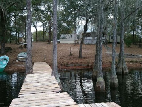 9219 Silver Lk Rd, Fountain FL  32438-2758 exterior