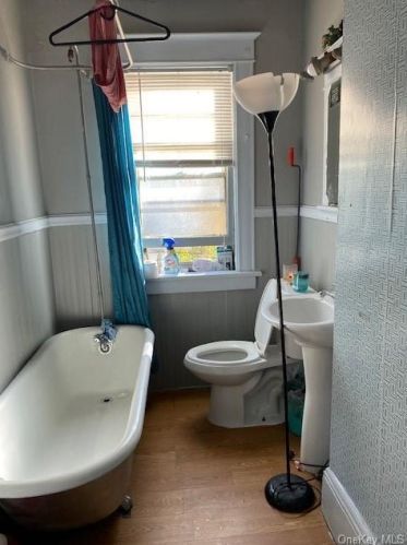 16 Gray St, Poughkeepsie NY exterior