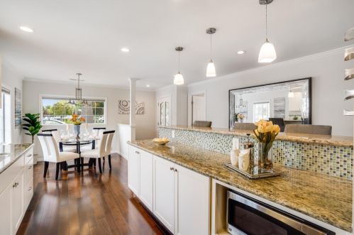 1009 Marsh Rd, Redwood City CA  94063-4431 exterior