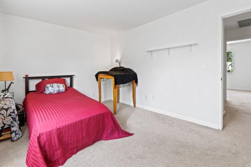 1468 Townview Ave, Santa Rosa CA  95405-7561 exterior