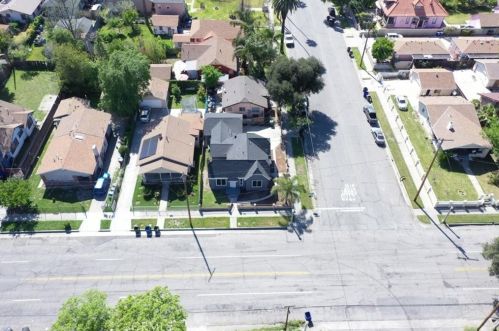 996 Arrowhead Ave, San Bernardino CA  92408-2009 exterior