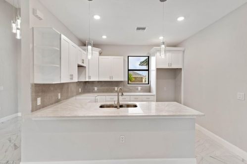 1902 20th Ave, Cape Coral, FL 33909-4779