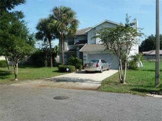 8425 Lost Lake Dr, Orlando, FL 32817-1574