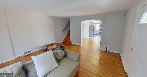 562 Fountain St, Philadelphia, PA 19128-2402