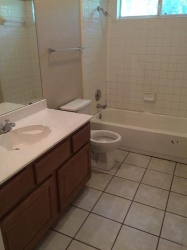 7409 Carver Ave, Austin TX 78752-1613 exterior