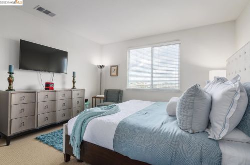 415 Sonnet Ct, Oakley CA  94561-5087 exterior