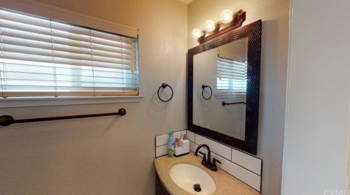 2308 Sunset Ave, Madera CA  93637-2711 exterior