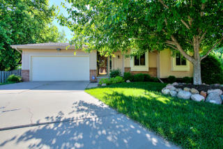 2915 121st Cir, Omaha, NE 68164-2566