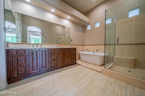 15549 Cactus Dr, Scottsdale AZ 85268-3166 exterior